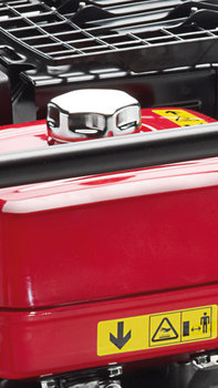 Vue rapproch&eacute;e du bouchon de r&eacute;servoir &agrave; carburant.